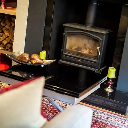 Self Catering , City Centre Apartment With Parking Edinburgh Exterior photo