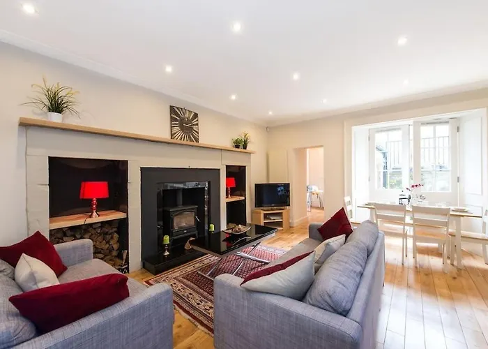 Self Catering , City Centre Apartment With Parking