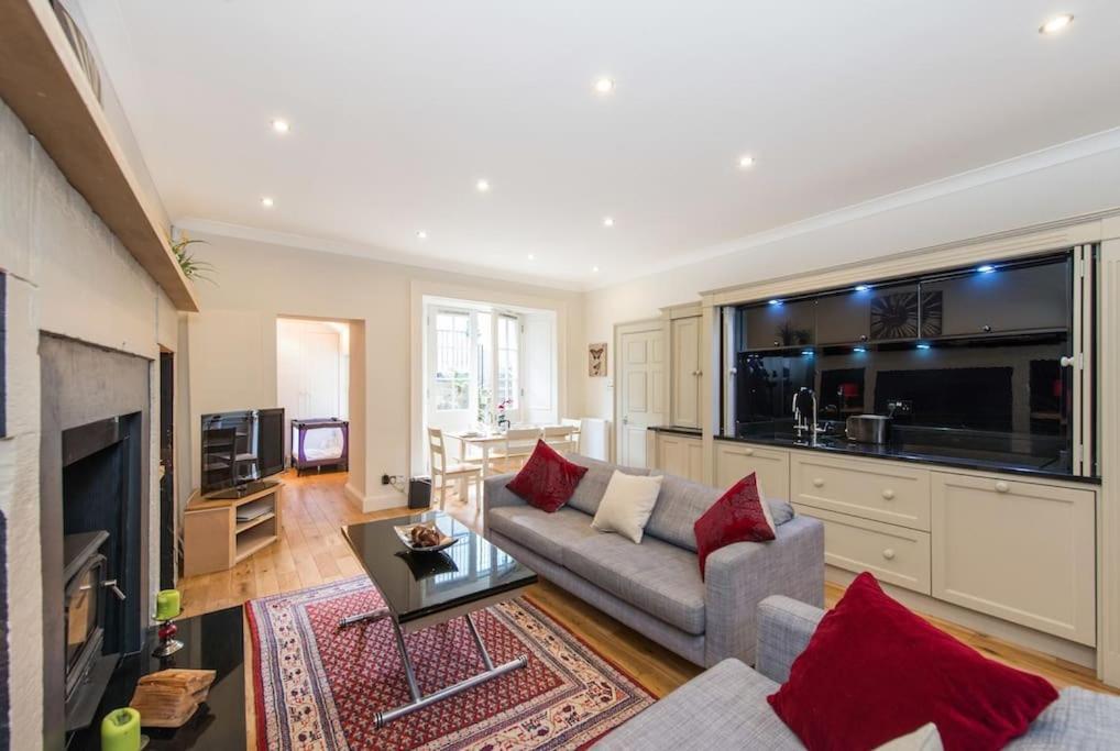 Self Catering , Centre With Parking Appartamento